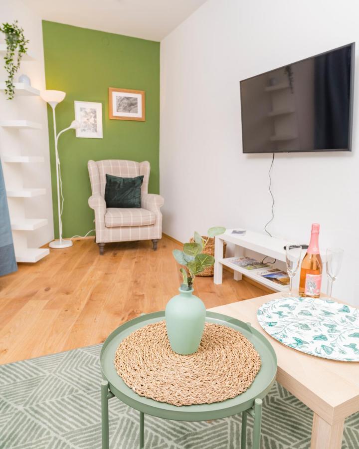 Zum Grazer Uhrturm By Ichbucheat Apartment *