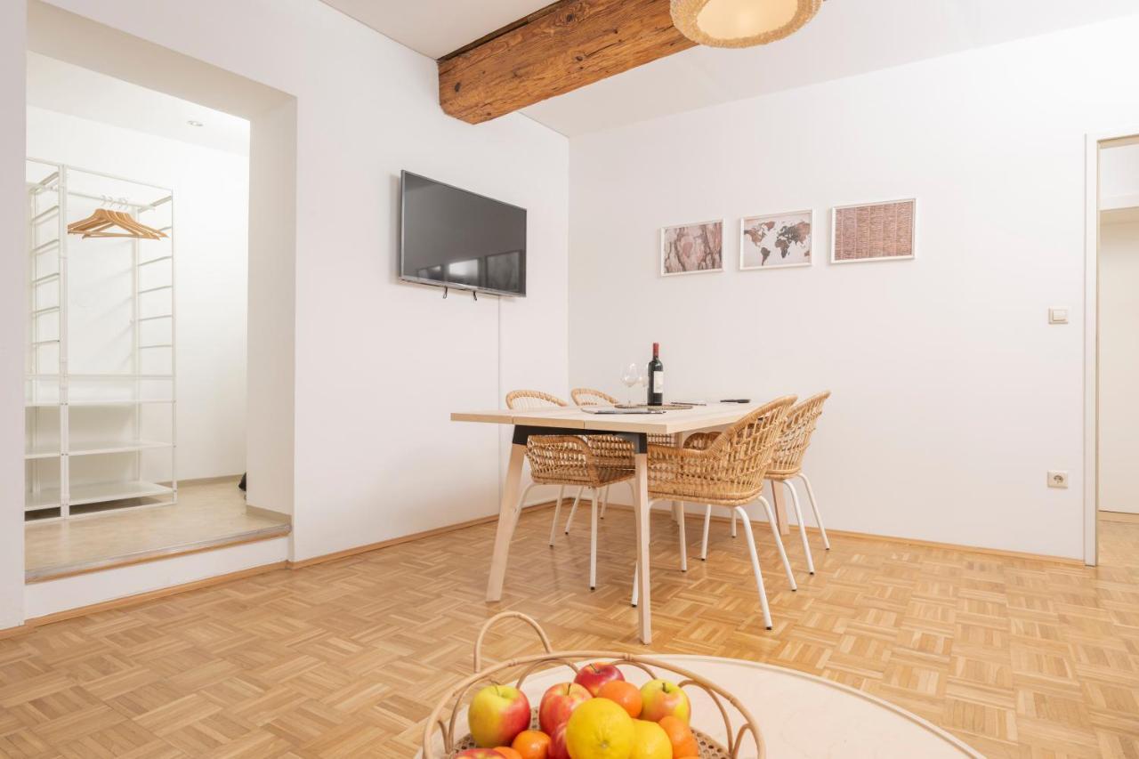 Zum Grazer Uhrturm Apartment Graz